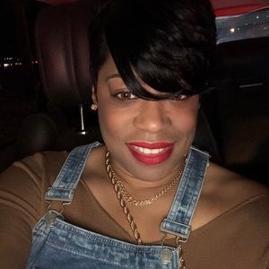 Meet your Posher, Lesa